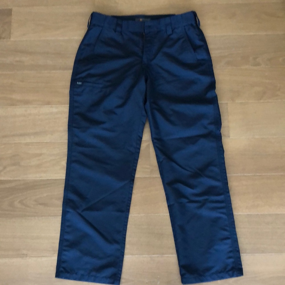 Men’s 5.11 long pants, like new!